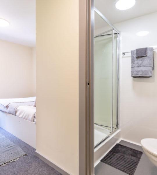 Newton Court Newcastle Ensuite Rooms 뉴캐슬어폰타인 외부 사진
